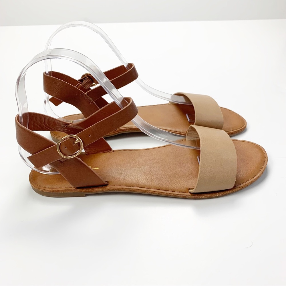 Lulus Nude Two Toned Flat Sandals Size 8.5